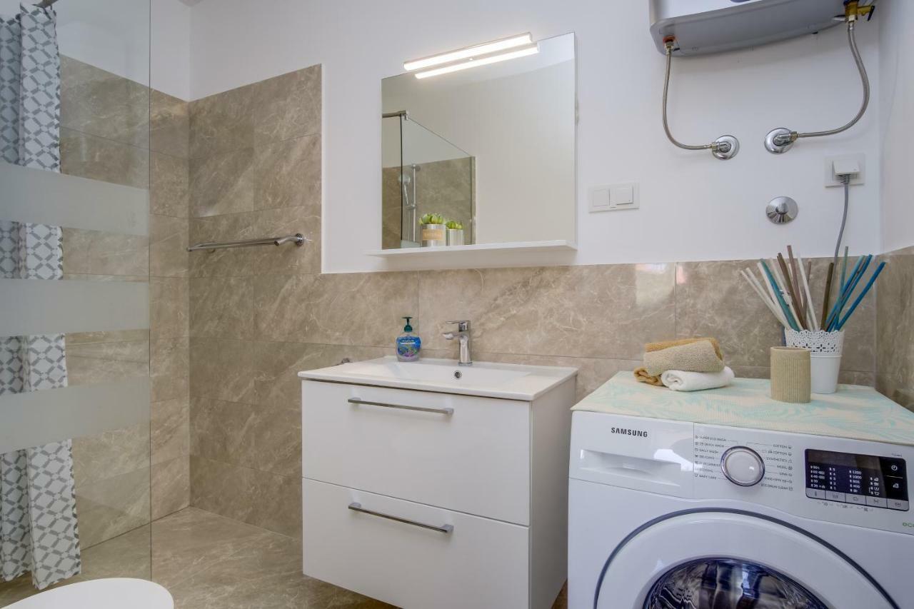 Apartman Filip Mali Lošinj Eksteriør billede